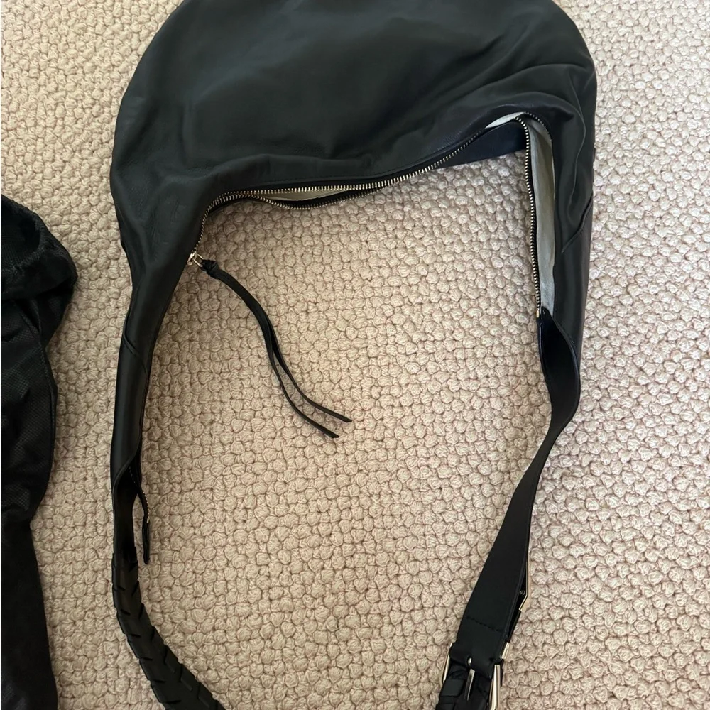 Vince Camuto sleek black